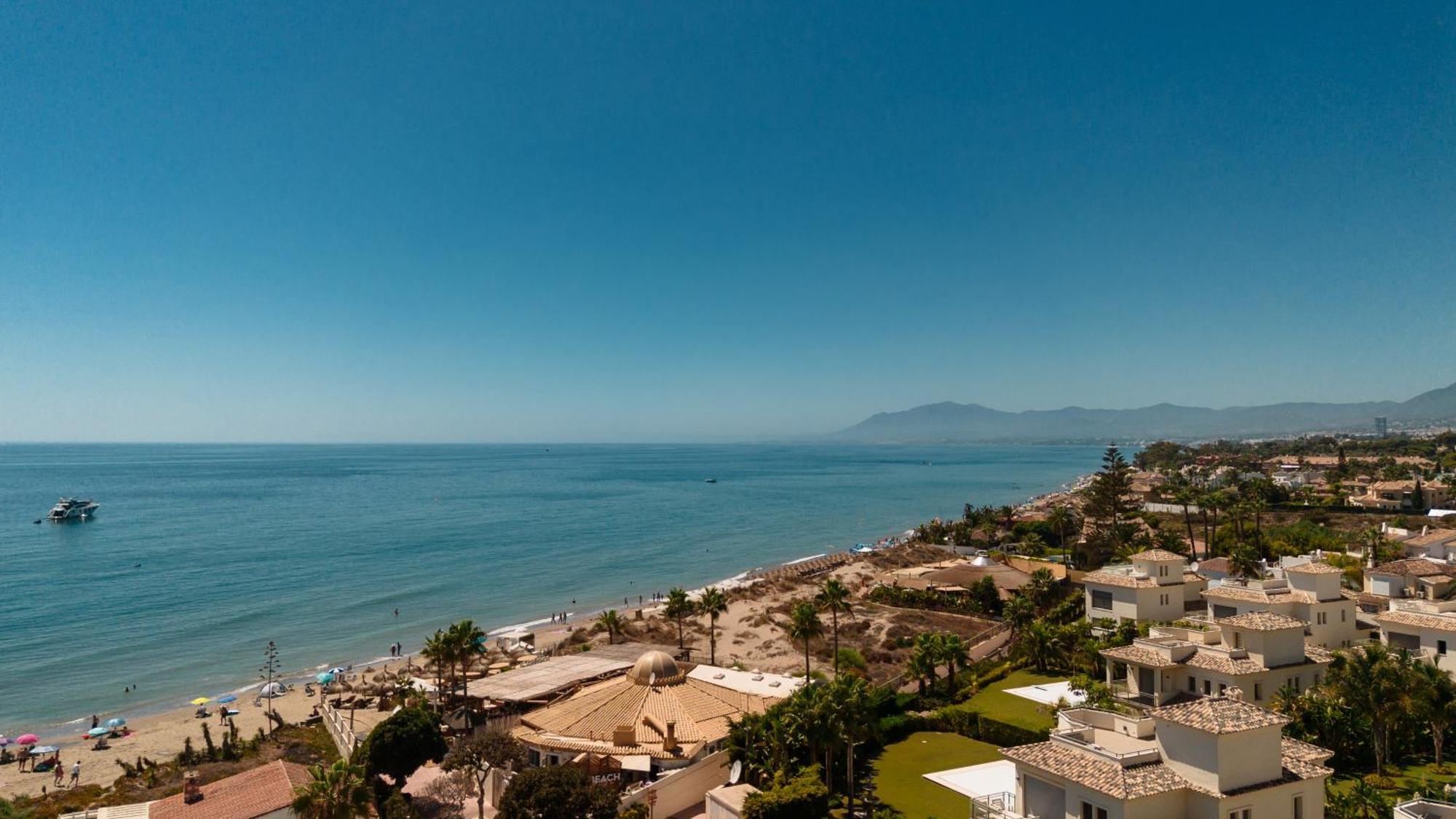 Vakantiehuis 6 Bedroom Villa, With Heated Pool And Sea Views, Next To The Of Costabella
