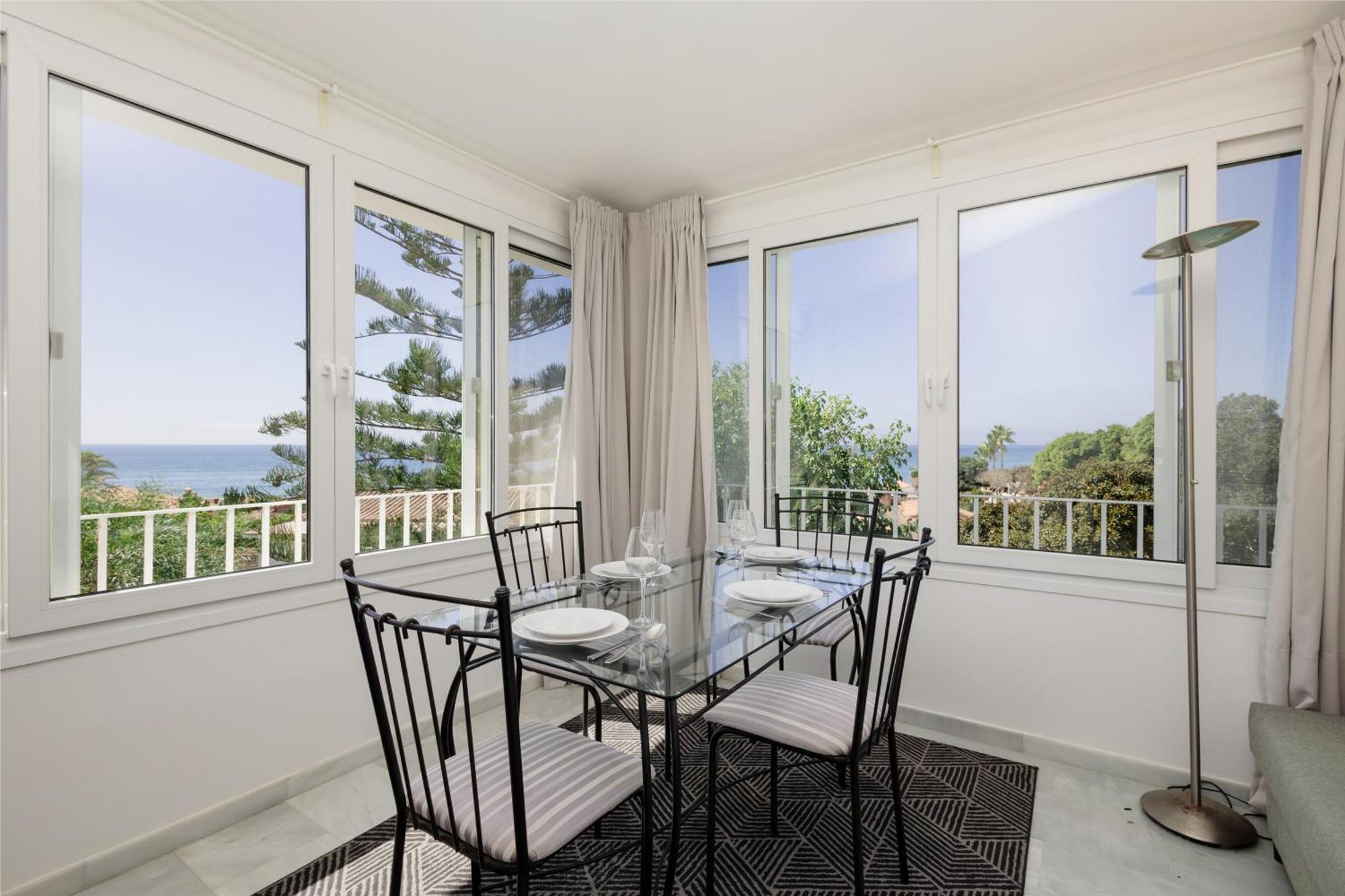 Vakantiehuis 6 Bedroom Villa, With Heated Pool And Sea Views, Next To The Of Costabella