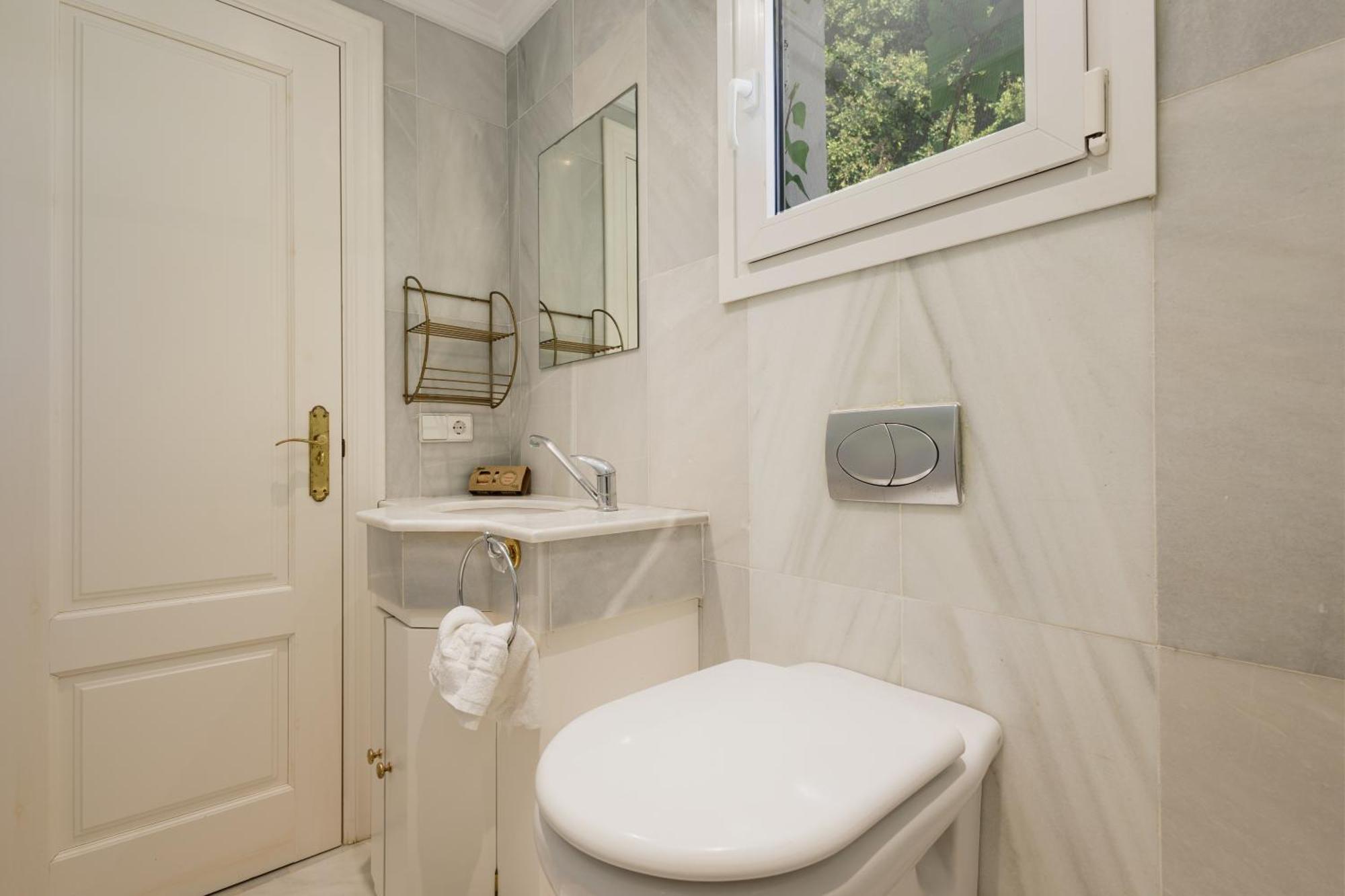 Vakantiehuis 6 Bedroom Villa, With Heated Pool And Sea Views, Next To The Of Costabella *
