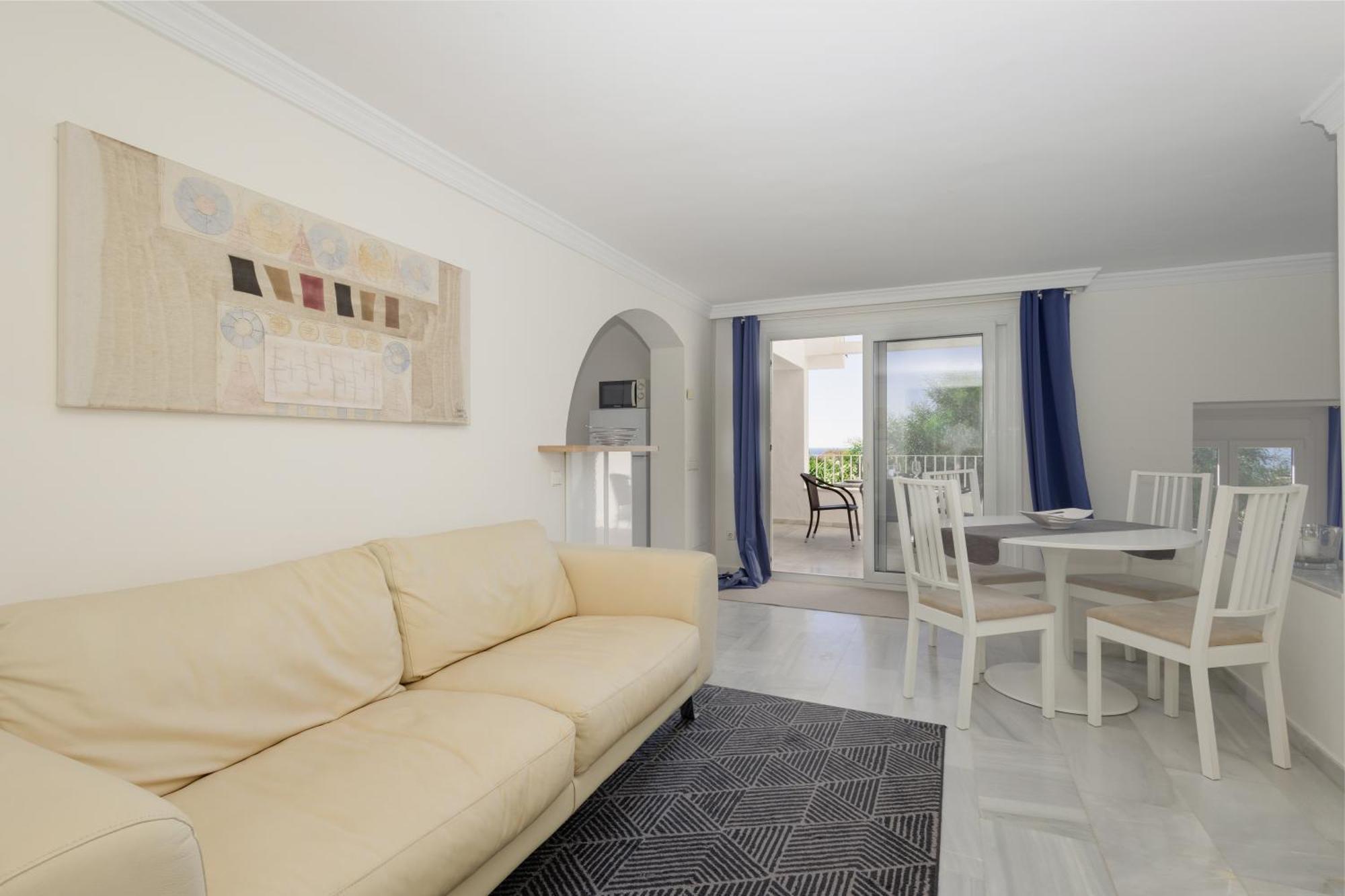 6 Bedroom Villa, With Heated Pool And Sea Views, Next To The Of Costabella Vakantiehuis