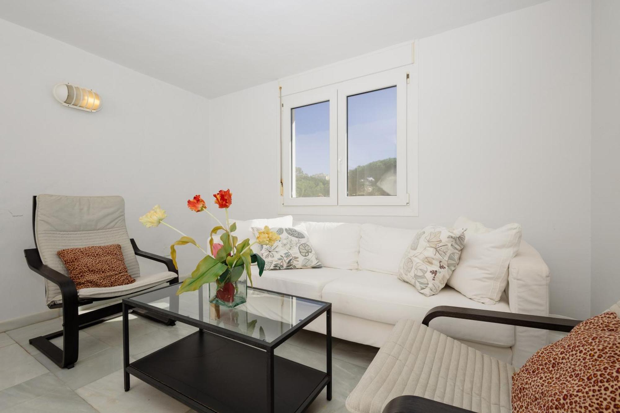 Casa de férias 6 Bedroom Villa, With Heated Pool And Sea Views, Next To The Of Costabella